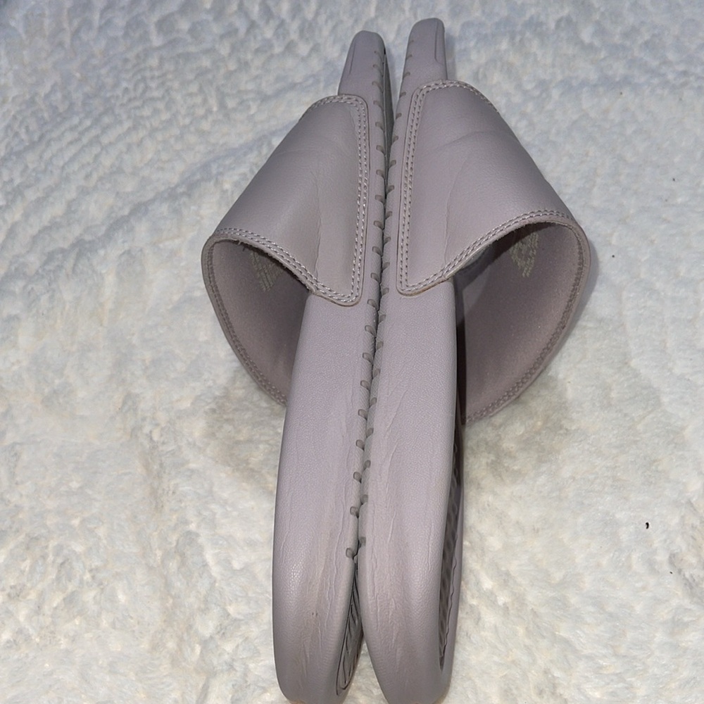 Nike Slides - Picture 4 of 8